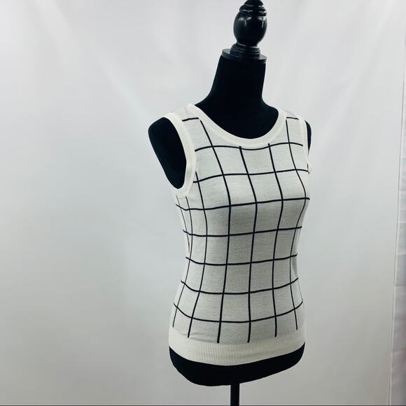 Halogen White & Black Box Striped Sweater Vest - Picture 4 of 10